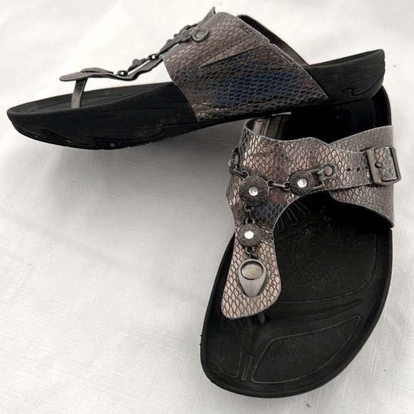 earth / Jeweled Sandals / Host Pick - Picture 5 of 11